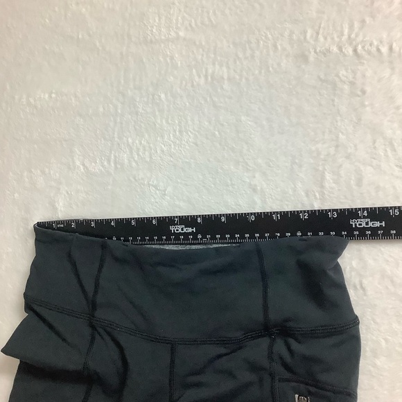 Lululemon Cropped Leggings Black Size 6 - Picture 6 of 8
